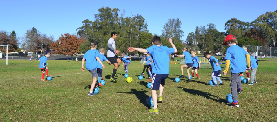 blue mountains soccer football skills programs and school holiday workshops fusion football glenbrook blue mountains