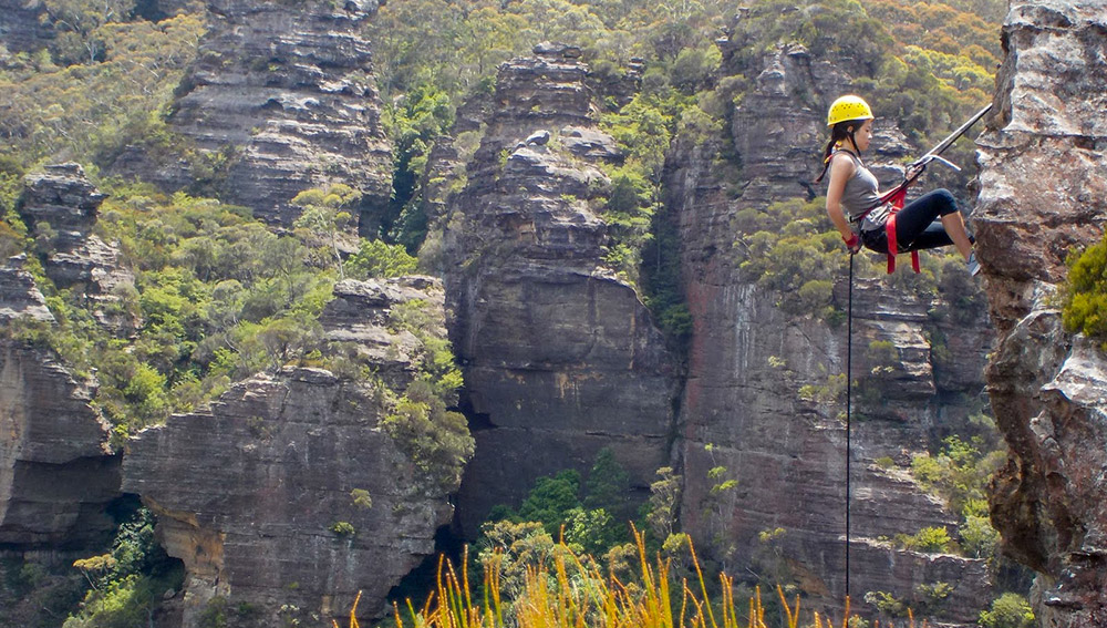 school holidays in the Blue Mountains, high and wild blue mountains abseiling adventure