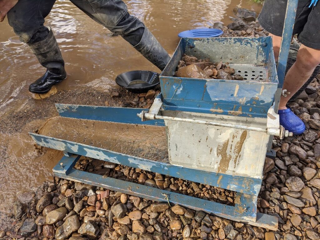 rocker box, Sofala gold panning, near Bathurst