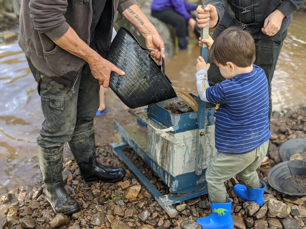 Sofala gold panning, near Bathurst, kids using an old rocker box