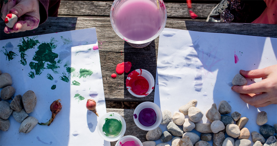 fun craft painting idea for children at bush playgroup in the Blue Mountains