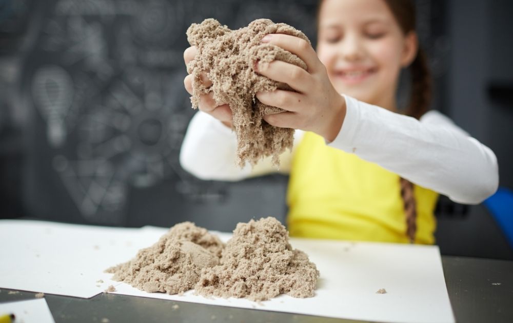 calm down activities for kids, kinetic sand