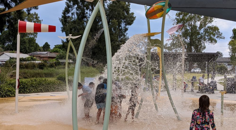 water play at dawson damer splash park