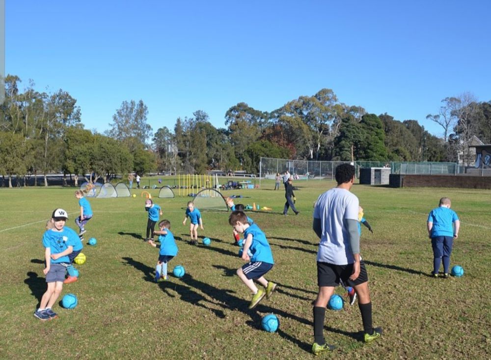 blue mountains soccer football skills programs and school holiday workshops fusion football glenbrook blue mountains