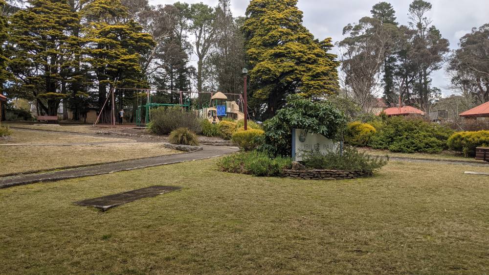 Jubille Park Blackheath bike path and playground