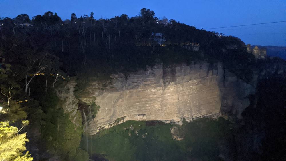 Things To Do In The Blue Mountains katoomba falls night lit walk