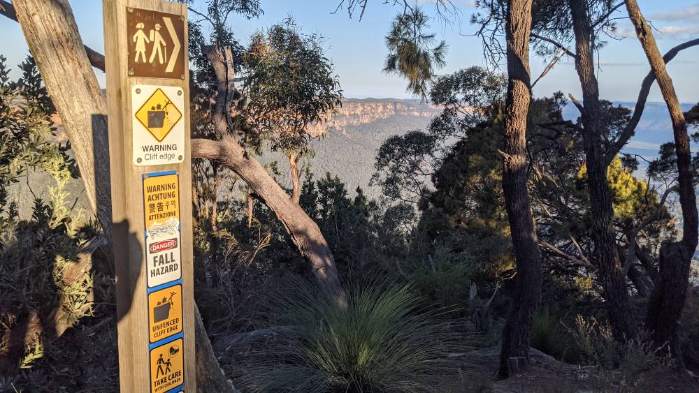Sublimne Point Lookout Leura safety warnings