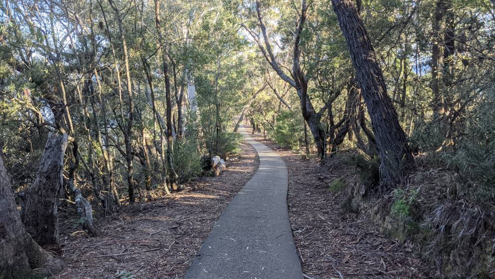 Sublime Point Lookout Leura paved pathway