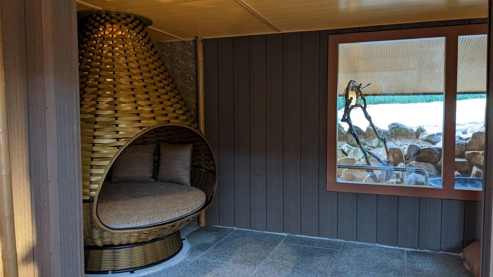 space to relax at the japanese hot baths blue mountains