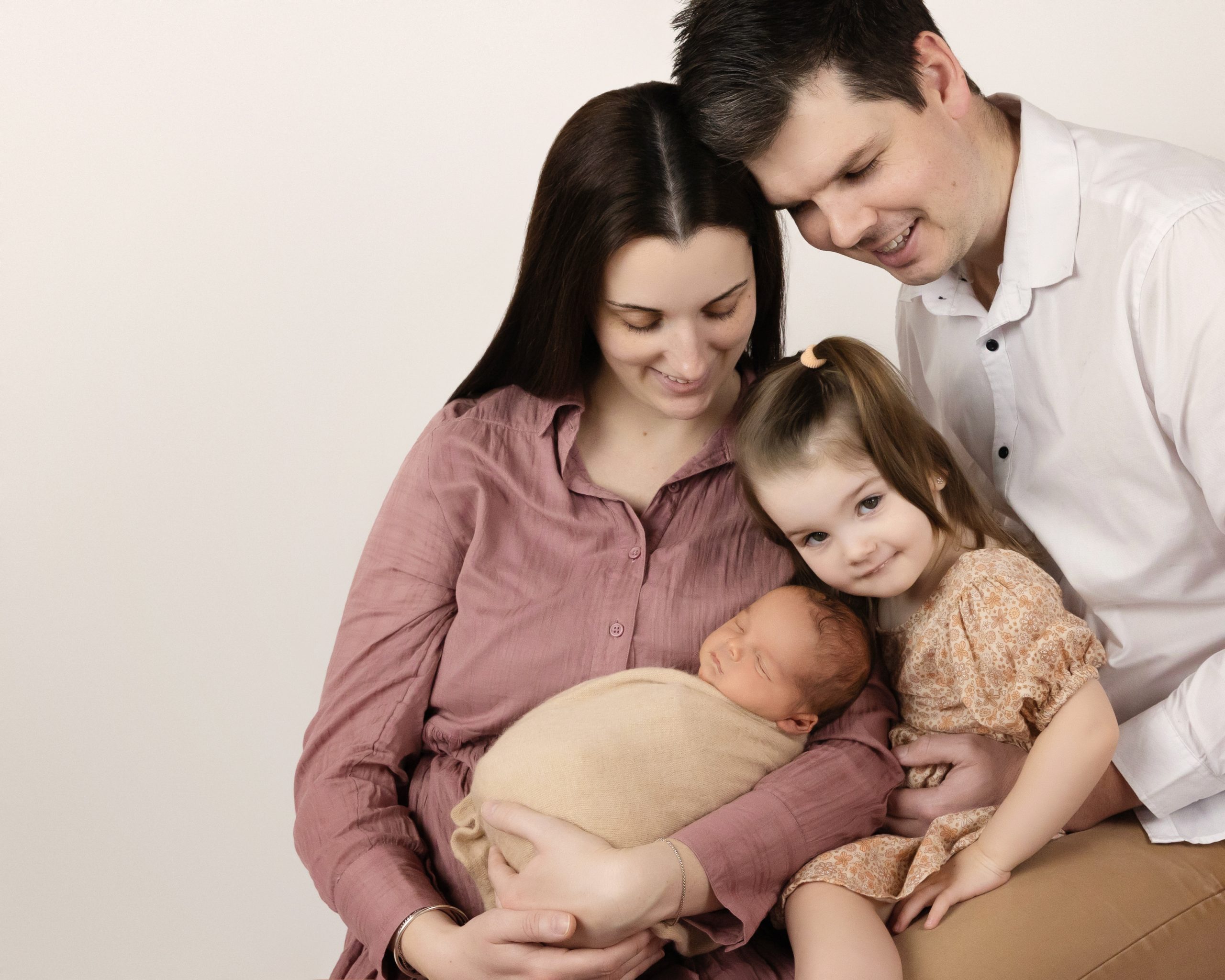 Kristy's Studio Wentworth Falls - Newborn, Family & Child Photography in the Blue Mountains. This picture shows a family with a toddler and a newborn.