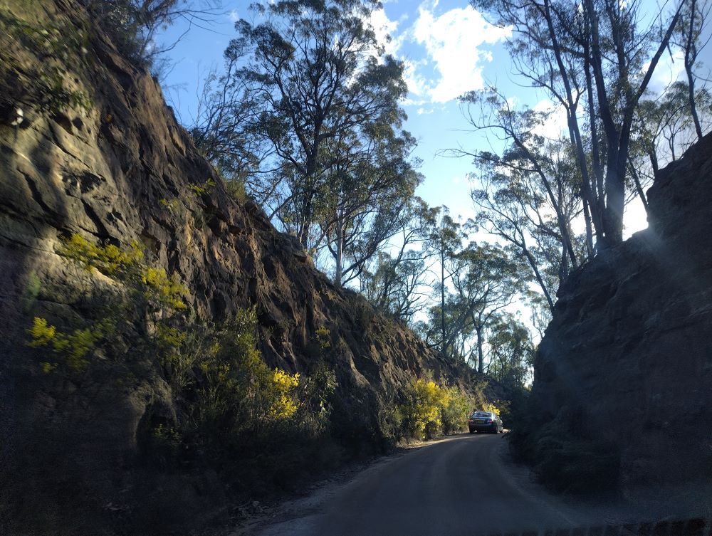 the road leading to the Lithgow Glow Worm Tunnel